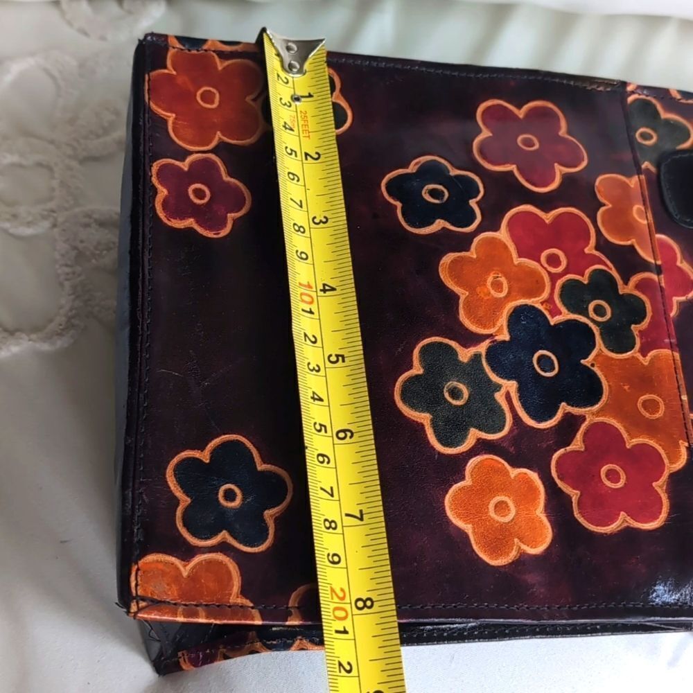 100% Genuine Leather Plum Colored 🏵️Flower Power -Vintage Leather Handbag/Tote - Picture 12 of 15